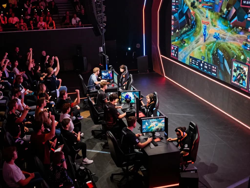 Engaging esports tournament at DR88 with intense competition and vibrant atmosphere